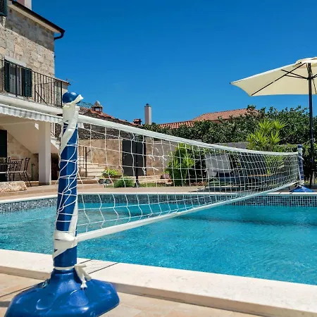 Modern In Grohote With Pool Villa *