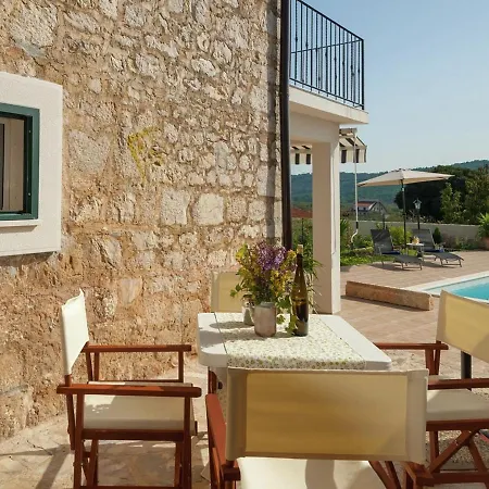 Modern In Grohote With Pool Villa *